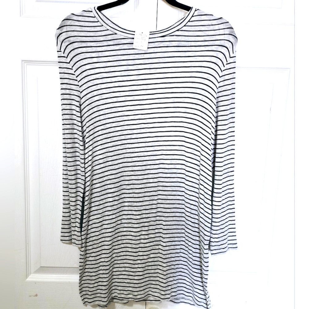OLD NAVY Women's Size Small Grey & Black Striped Stretchy Long Sleeve Tunic